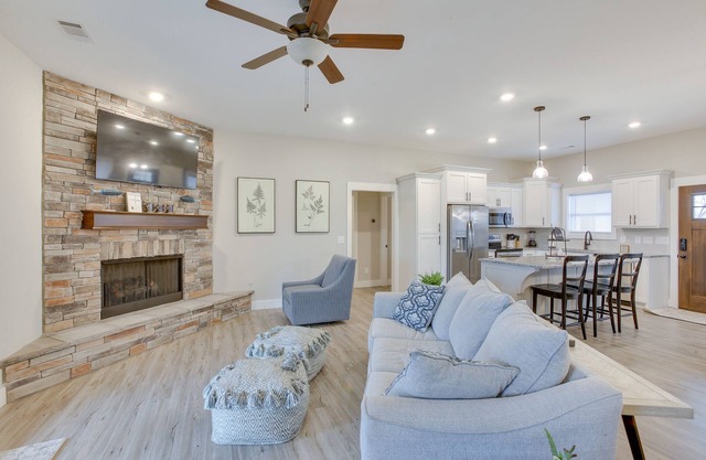 Dale Hollow Lake Retreat w/Patio & Mtn View!