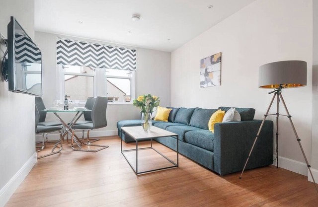 Dalkeith 3 Bedroom Apartment