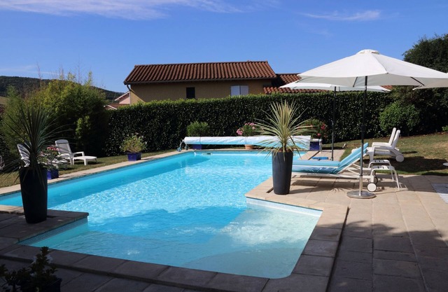 Dans une Villa, Guest House Indépendante de Plain Pieds , Jardin, Terrasse Avec