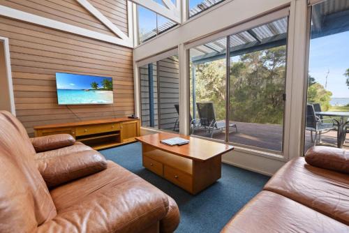 Dargo - Waterfront Retreat