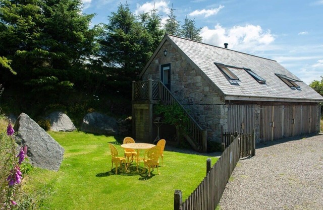 Dartmoor Barn on North Hessary Tor