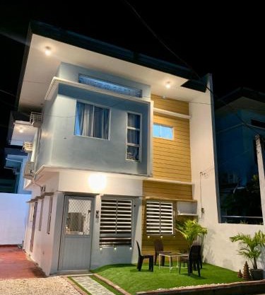 Davao City Airport Transient Rooms by Lemonique