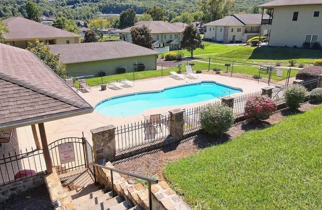 Day Dreamer - by Chatuge Home Concierge Lake & Mountain Views Condo W/Pool
