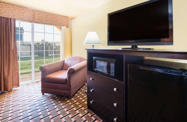 Days Inn by Wyndham Joplin