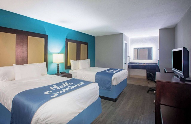 Days Inn by Wyndham Mobile I-65