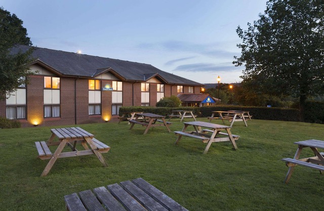 Days Inn by Wyndham Taunton