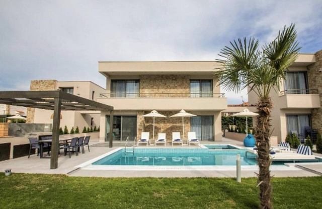 Dazzling Halkidiki Villa | Villa LothÃriel | 3 Bedrooms | Spacious Furnished.