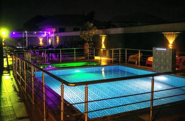 De Bay Lux Hotel and suits
