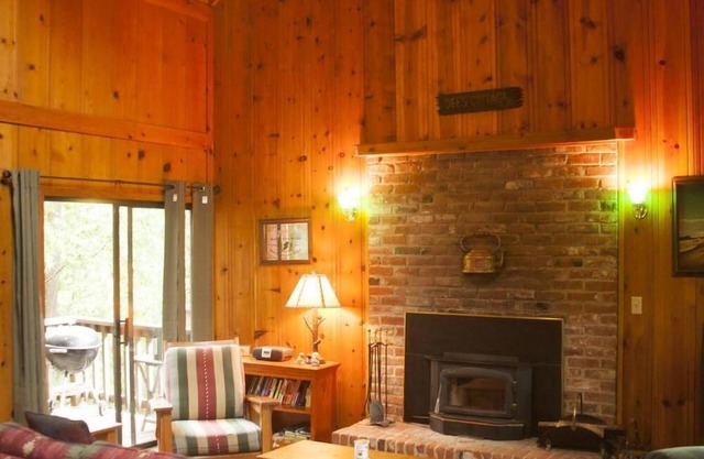 De's Cottage on the River, A Quiet Getaway from the Everyday World