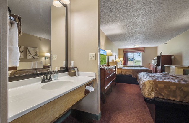 De Smet Super Deluxe Inn and Suites