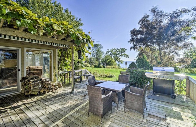 Deck and Fire Pit Waterfront Lake Michigan Escape