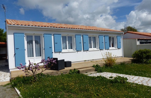Decorated with taste, modern, very quiet area, typical fisherman village