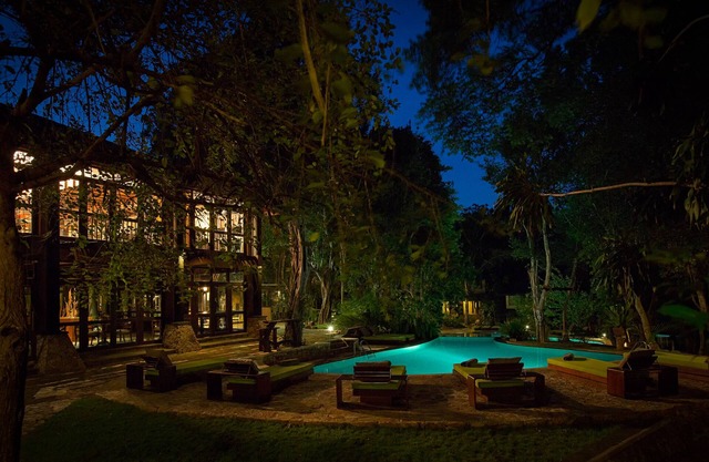 Deer Park Hotel