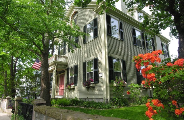 Delano Homestead Bed & Breakfast