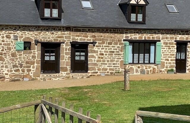 Delightful 1-Bed Cottage in Ceauce