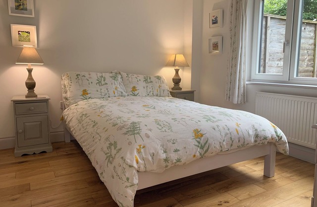 Delightful Norfolk countryside barn with free parking & WiFi, dog friendly too