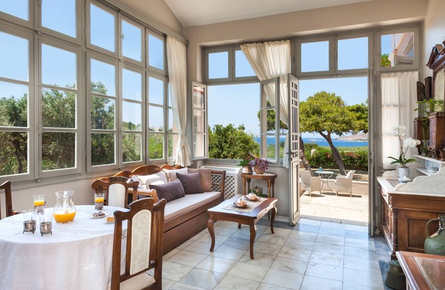 DellaGracia Mansion in Poseidonia Syros, Cyclades