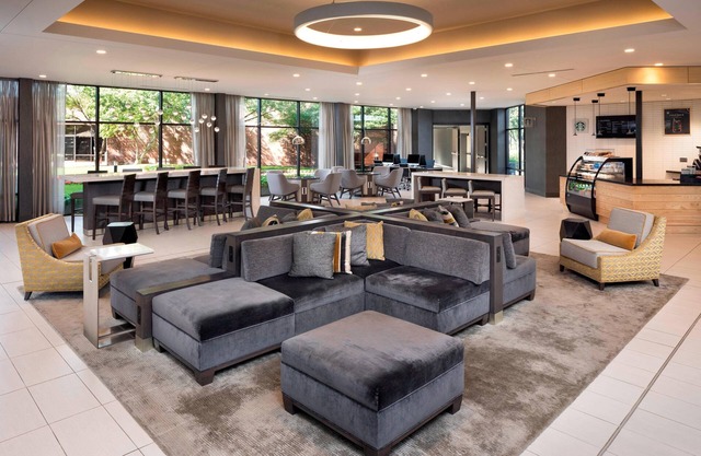 Delta Hotels by Marriott Minneapolis Northeast