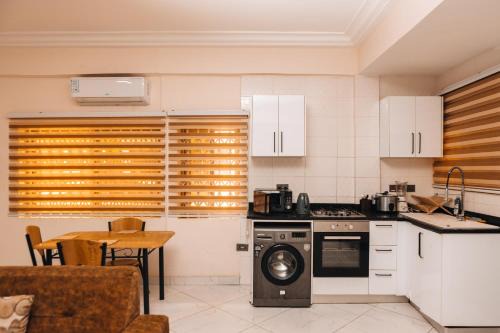 Deluxe 1 BedRoom Adjiriganor RealShala
