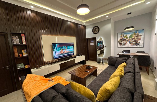 Deluxe 3, 2, 1 Bedroom Serviced Apartments, Garki, Abuja