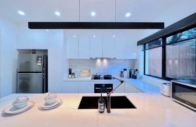 Deluxe Contemporary Townhouse