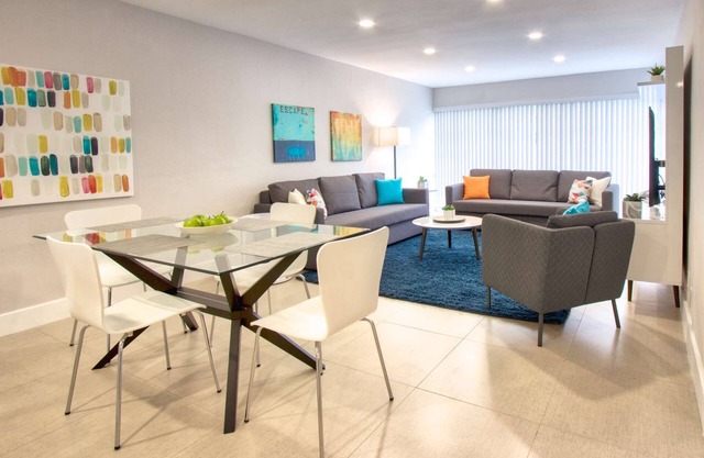 ✨Deluxe Designer Two Bedroom Apartment at Fort Lauderdale