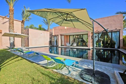 deluxe villa a marrakech avec piscine chaufee
