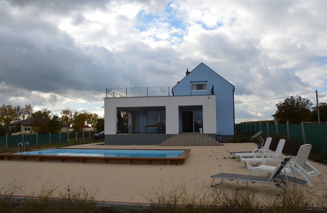 Deluxe villa, large pool, wifi, sauna, jacuzzi, Bedrooms with air conditioning
