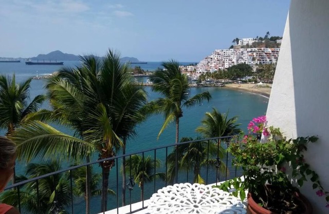 Departamento junto a Las Hadas Manzanillo