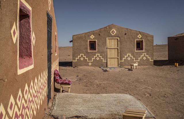 Desert camp & Sahara trips