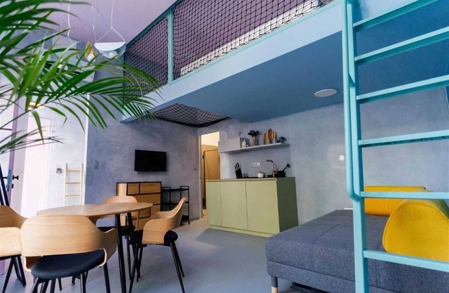 Design Studio Apartment Cop Tomosmatik Koper