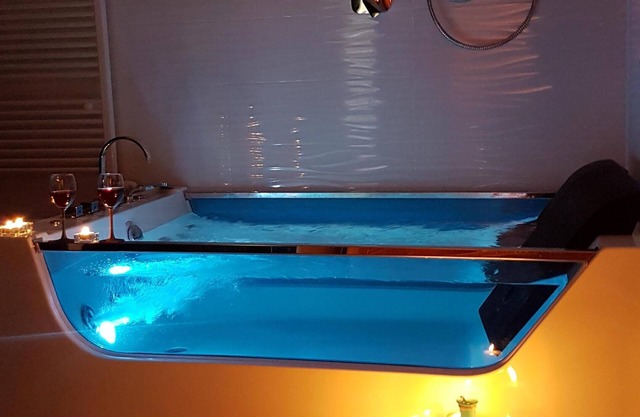 Designed apartment Val with hot tub and sauna for two persone