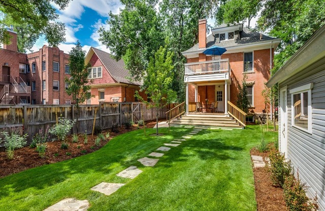 Designer Retreat in Old Town! Perfect for CSU parents.Walk everywhere