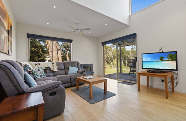 Despatch - Waterfront Retreat: Secluded lodges perfect for nature lovers