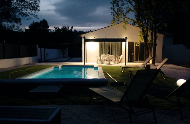Detached house in Provence verte, near the village center