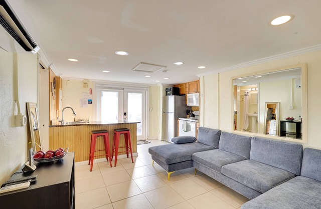 Detached Backyard Studio in Fort Lauderdale!