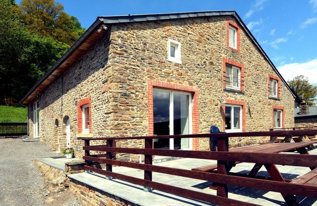 Detached, characteristic holiday farmhouse with spacious terrace in the Ardennes