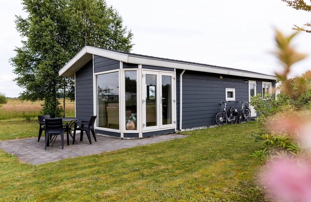 Detached chalet for 4 people, fully equipped.