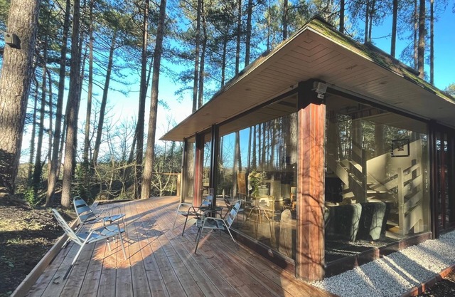 Detached forest house in the heart of the pines