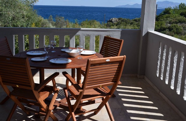 Detached House for relaxing holidays in front of the sea