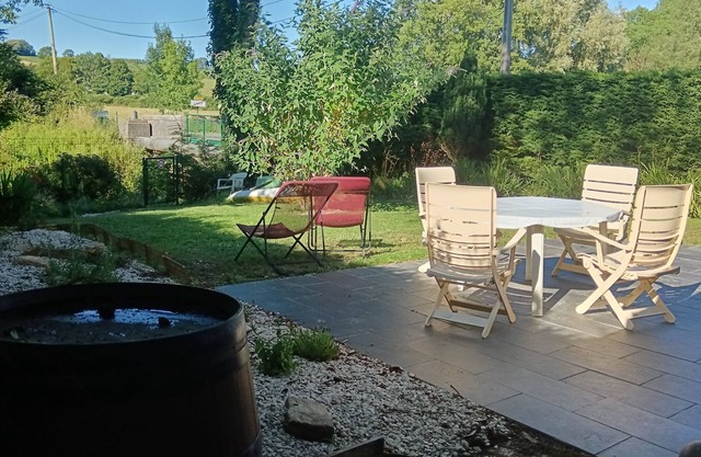 Detached house, terrace and enclosed garden, ideal for families, pets allowed