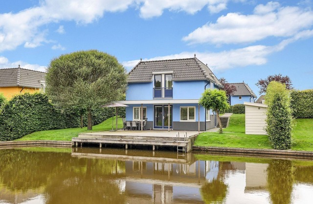 Detached house with sauna near the Zuidlaardermeer