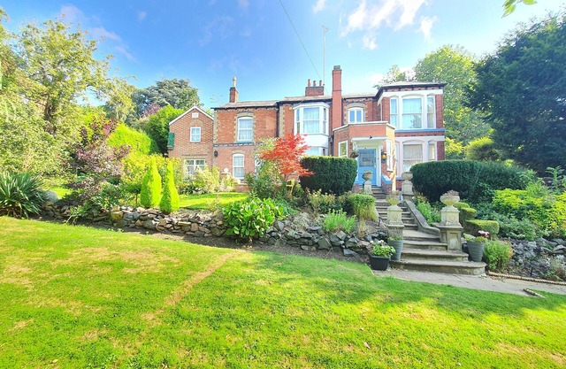 Detached Unique Period Country House Located in Leicester