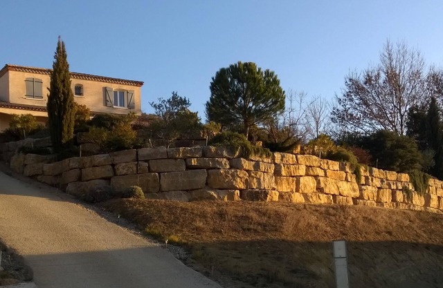 detached villa with SPA and breathtaking view of the Pyrenees