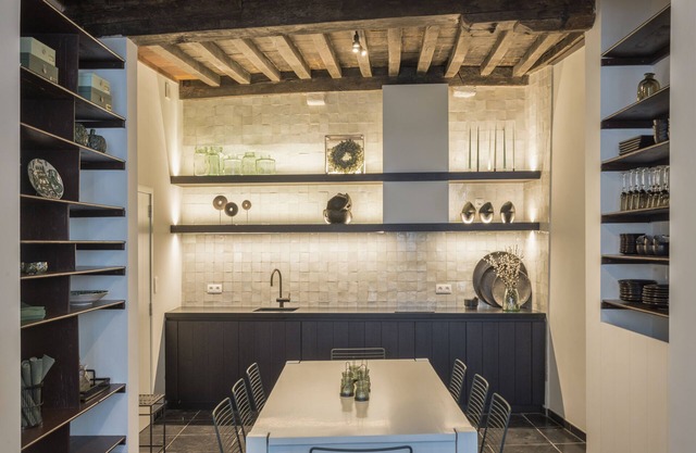 Diephuys 14A. Luxurious holiday home for family and friends in the heart of Bruges