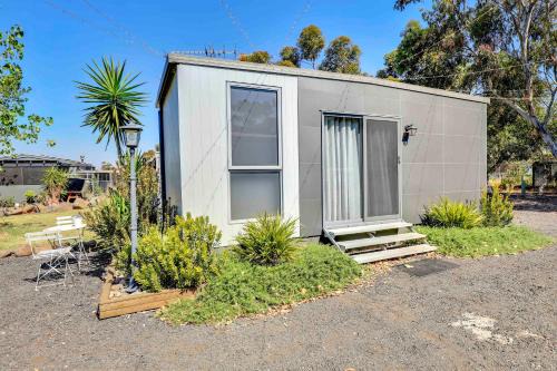 Diggers rest self contained tiny home with wifi
