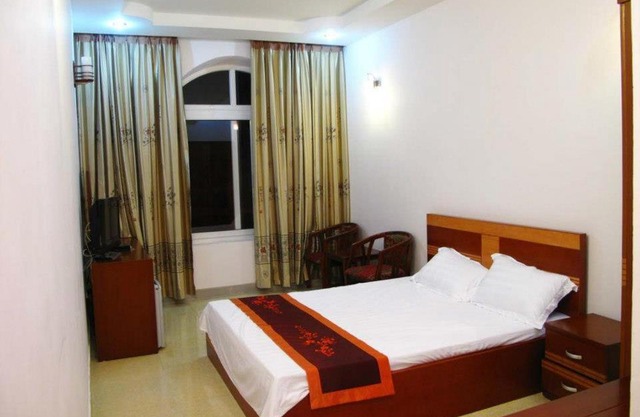 Dinh Gia Palace