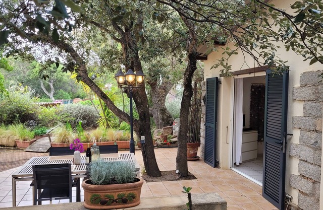 direct beach area, large terrace, summer kitchen, high equipment, pizza oven