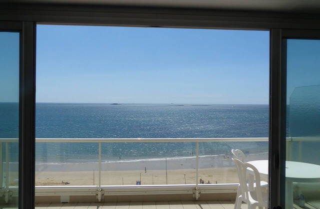 Direct beach; superb sea view; PORNICHET/LA BAULE