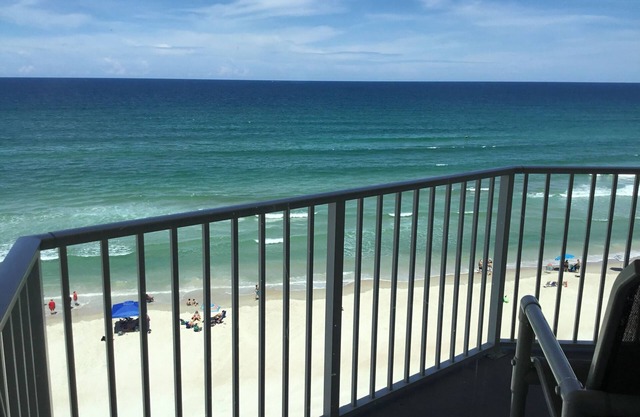 Direct Oceanfront, Newly Renovated 2-Bedroom, 2-Bath Condo - No Drive Beach